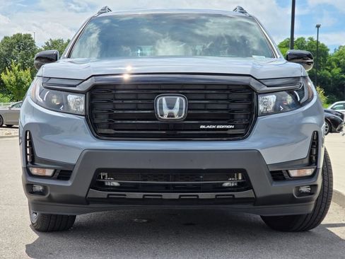Used 2025 Honda Passport Black Edition image 3
