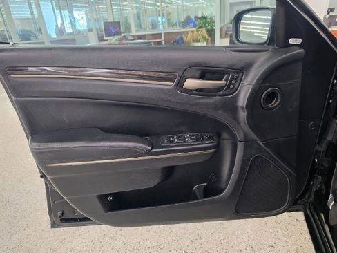 Used 2013 Chrysler 300 C RWD image 27
