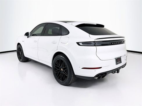 New 2026 Porsche Cayenne E-Hybrid Coupe image 3