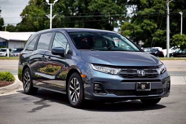 New 2027 Honda Odyssey Touring image 18
