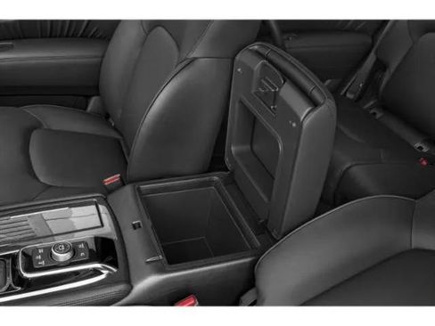 Certified 2024 Nissan Armada SV w/ Cargo Package AWD/4WD image 30