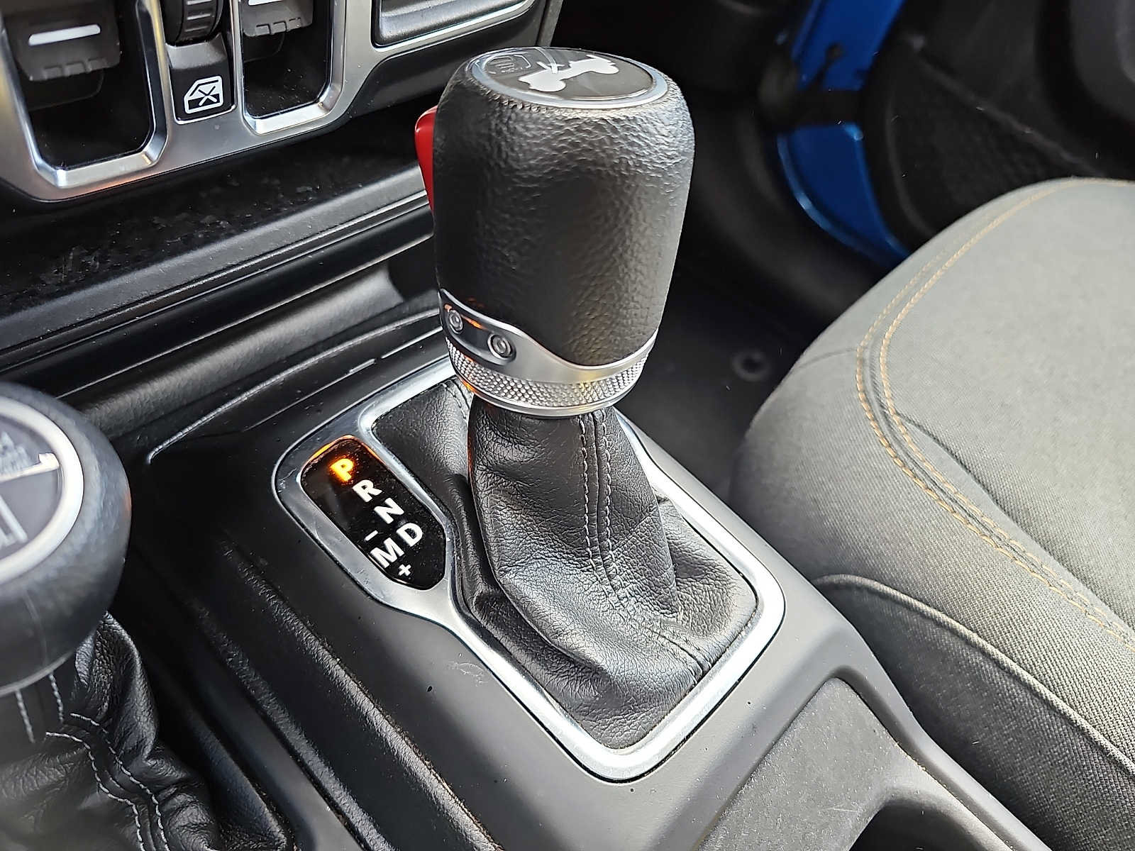 Used 2024 Jeep Wrangler Unlimited Sahara AWD/4WD image 15