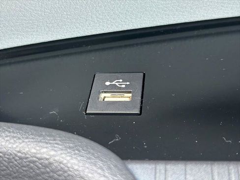 Certified 2026 Toyota Sienna XLE FWD image 30