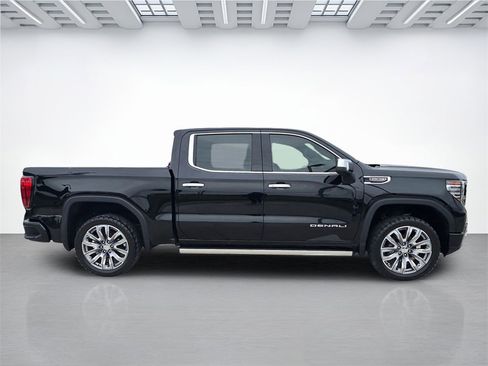 Used 2022 GMC Sierra 1500 Denali w/ Denali Reserve Package image 2