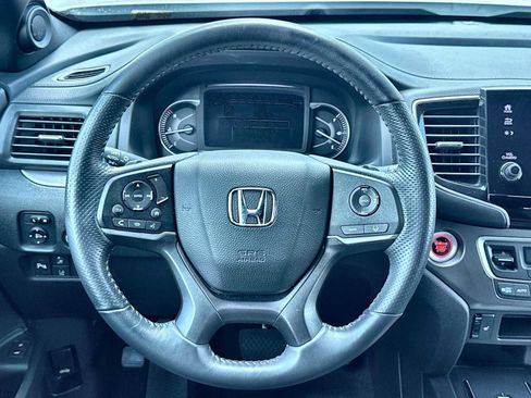 Used 2025 Honda Passport EX-L image 15