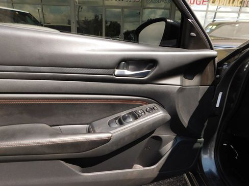 Used 2021 Nissan Altima 2.5 SR FWD image 13
