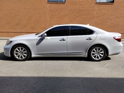Used 2008 Lexus LS 460 image 8