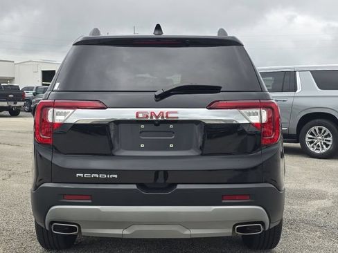 Used 2023 GMC Acadia SLT FWD image 4