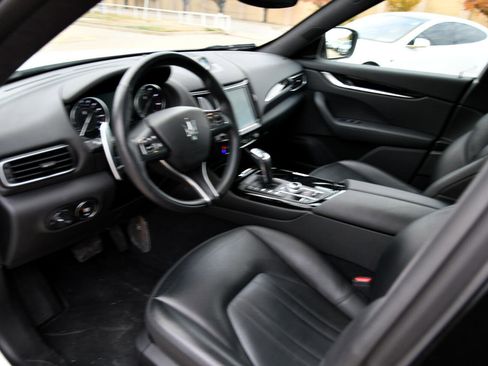 Used 2023 Maserati Levante Modena image 20