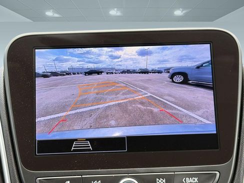 Used 2025 Chevrolet Malibu LT image 24