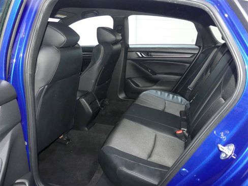 Used 2018 Honda Accord Sport image 26