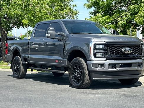Used 2025 Ford F350 Lariat w/ Lariat Ultimate Package AWD/4WD image 9