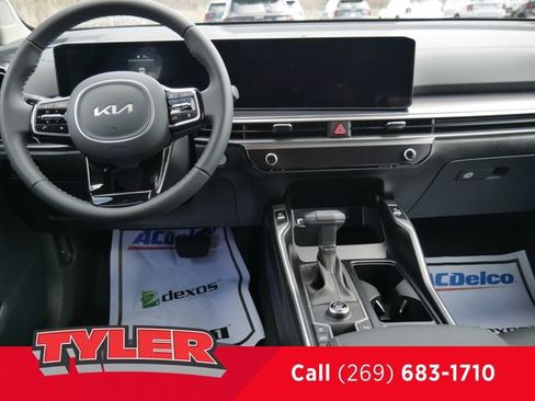 New 2025 Kia Sorento S w/ Panoramic Sunroof Package image 45
