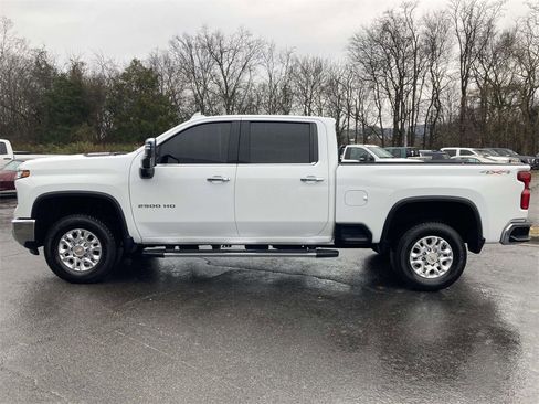 Used 2024 Chevrolet Silverado 2500 LTZ image 7