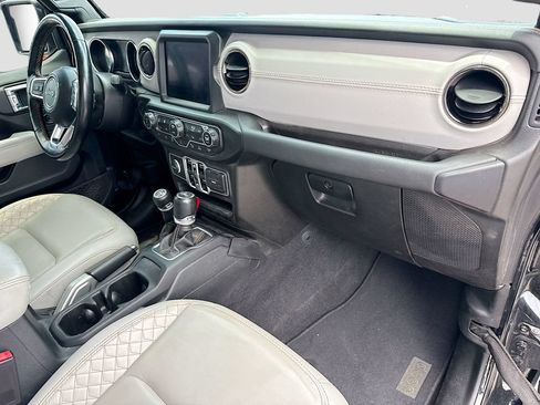 Used 2021 Jeep Wrangler Unlimited Sahara AWD/4WD image 34