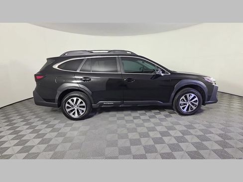 Used 2024 Subaru Outback Premium AWD/4WD image 37