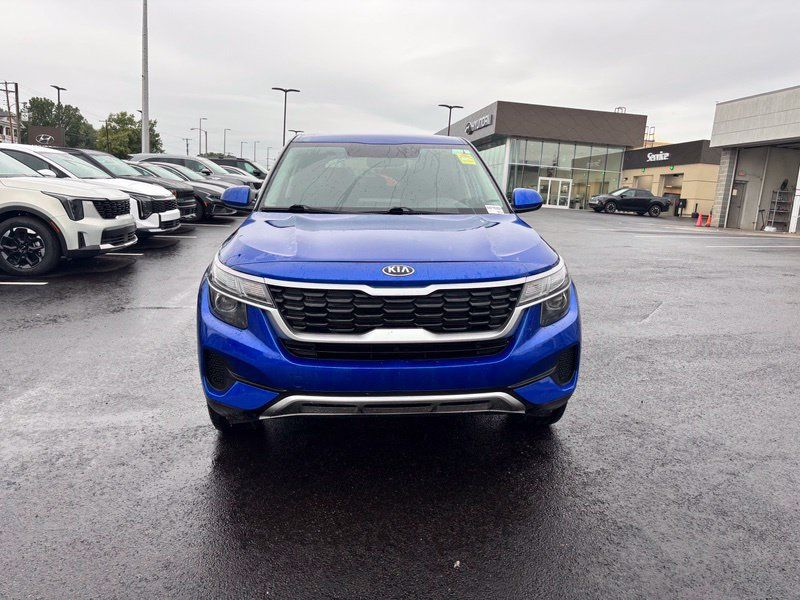 Used 2021 Kia Seltos LX AWD/4WD image 2