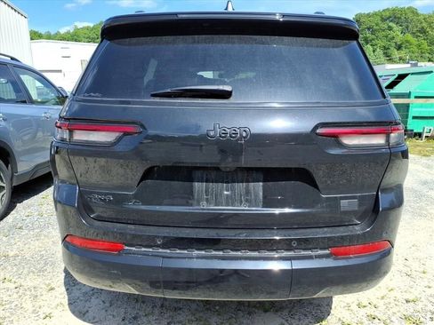 Used 2025 Jeep Grand Cherokee L Altitude AWD/4WD image 15