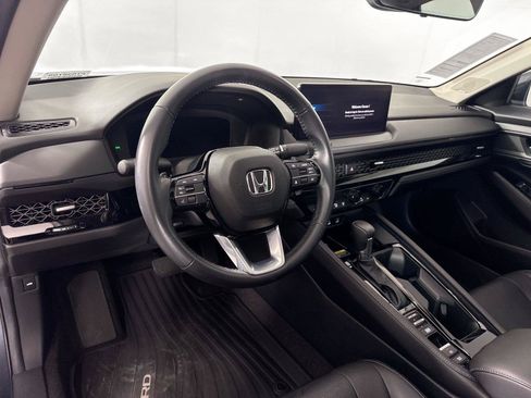 Used 2024 Honda Accord Touring image 4