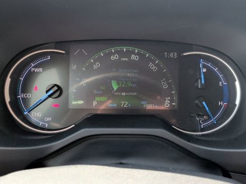 Used 2025 Toyota RAV4 LE AWD/4WD image 9