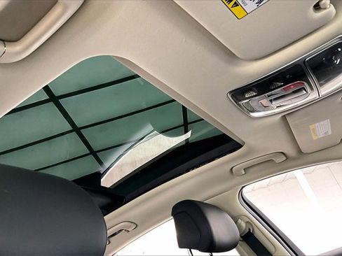 Used 2025 Genesis G80 2.5T Advanced image 13