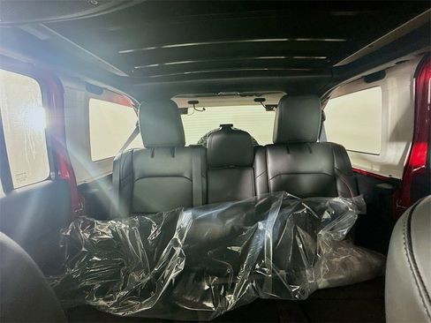 New 2025 Jeep Wrangler Unlimited Rubicon image 10