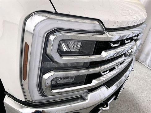 Used 2024 Ford F350 Lariat w/ Chrome Package image 12