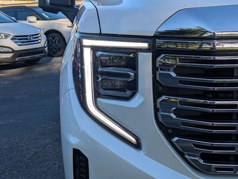 Used 2025 GMC Sierra 1500 Denali w/ Denali Reserve Package AWD/4WD image 9