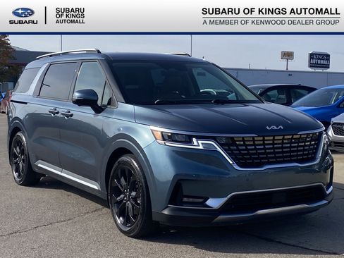 Used 2022 Kia Carnival SX image 1