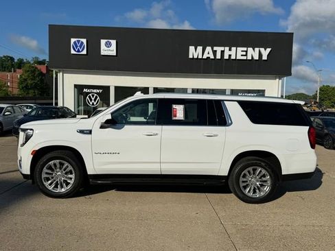 Used 2022 GMC Yukon XL SLE AWD/4WD image 2