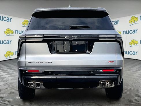 Used 2025 Chevrolet Traverse RS image 5