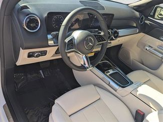 New 2026 Mercedes-Benz GLB 250 video 3