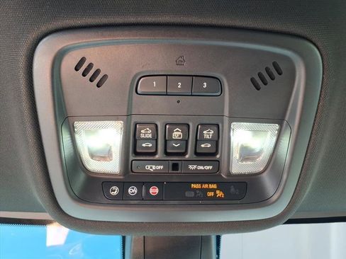 Used 2022 Chevrolet Traverse Premier w/ LPO, Floor Liner Package image 27