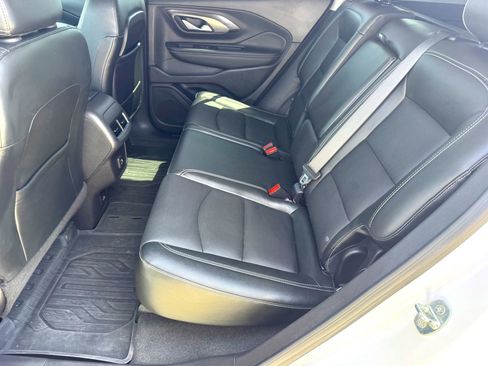 Used 2022 GMC Terrain SLT w/ Infotainment Package II image 19