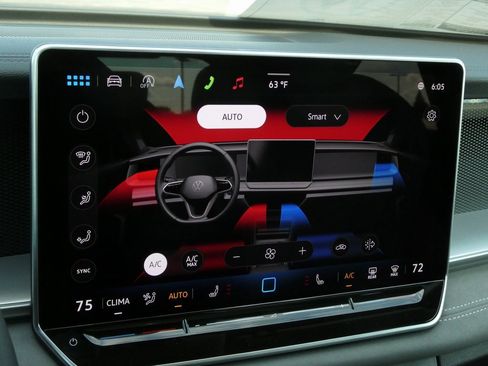 New 2025 Volkswagen Tiguan SE image 36