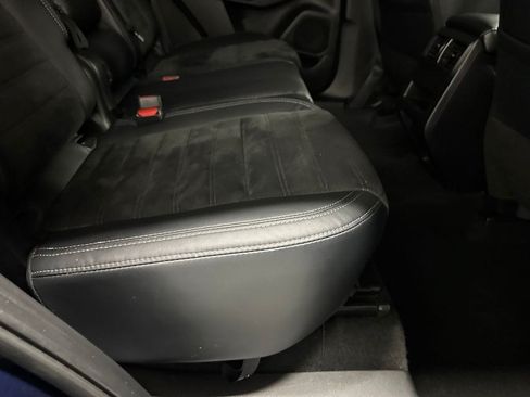 Used 2022 Mitsubishi Outlander SE AWD/4WD image 49