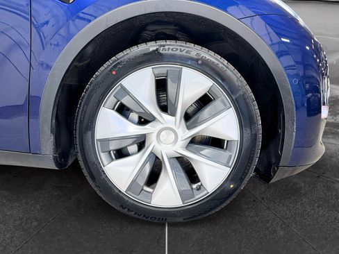 Used 2020 Tesla Model Y Long Range AWD/4WD image 31