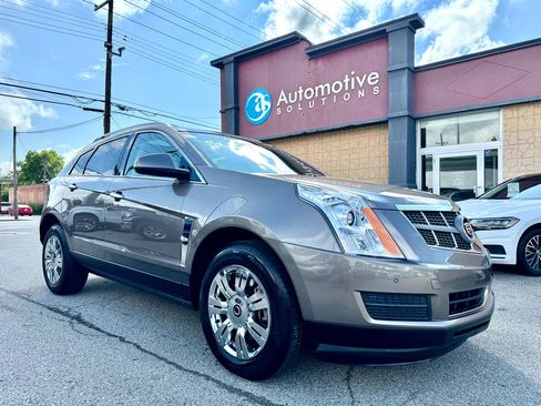 Used 2011 Cadillac SRX Luxury image 1