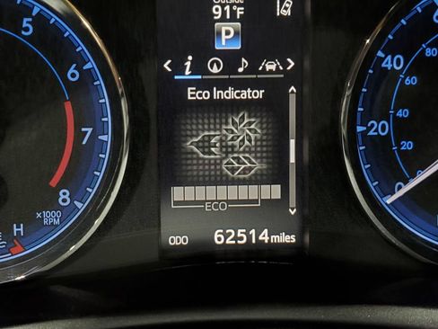 Used 2018 Toyota Corolla XSE FWD image 32