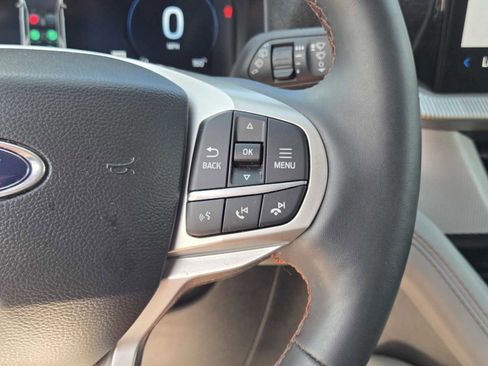 Used 2025 Ford Explorer Active w/ Active Comfort Package RWD image 25