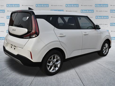 Used 2024 Kia Soul LX w/ Option Group 015 FWD image 6