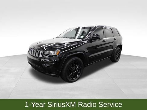 Used 2019 Jeep Grand Cherokee Altitude image 14