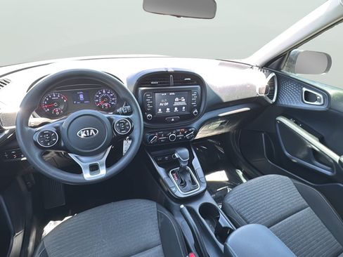 Used 2020 Kia Soul S FWD image 14