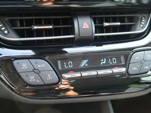 Used 2021 Toyota C-HR LE image 32