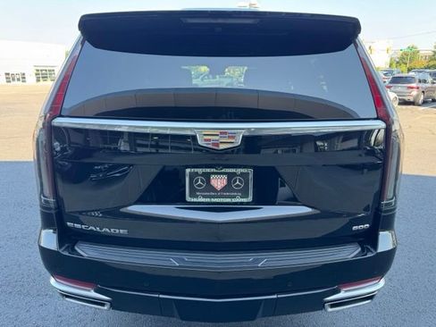 Used 2023 Cadillac Escalade ESV Luxury AWD/4WD image 19