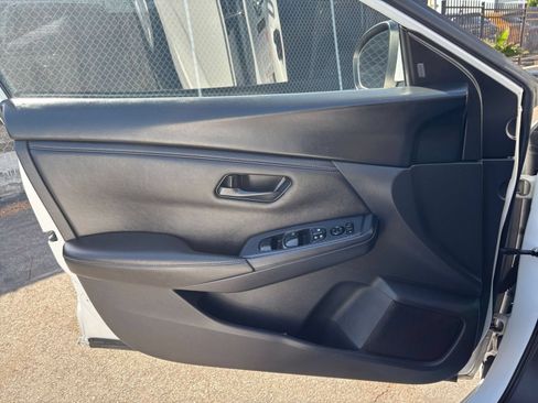Used 2025 Nissan Sentra S FWD image 15