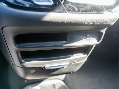 New 2026 Chrysler Pacifica Select AWD/4WD image 26