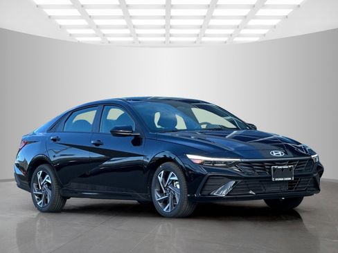 New 2025 Hyundai Elantra Sport image 2