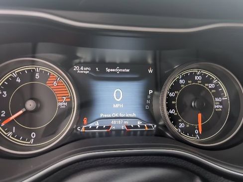 Certified 2020 Jeep Cherokee Trailhawk w/ Cold Weather Group image 11