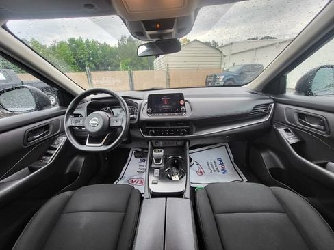 Used 2024 Nissan Rogue S FWD image 14